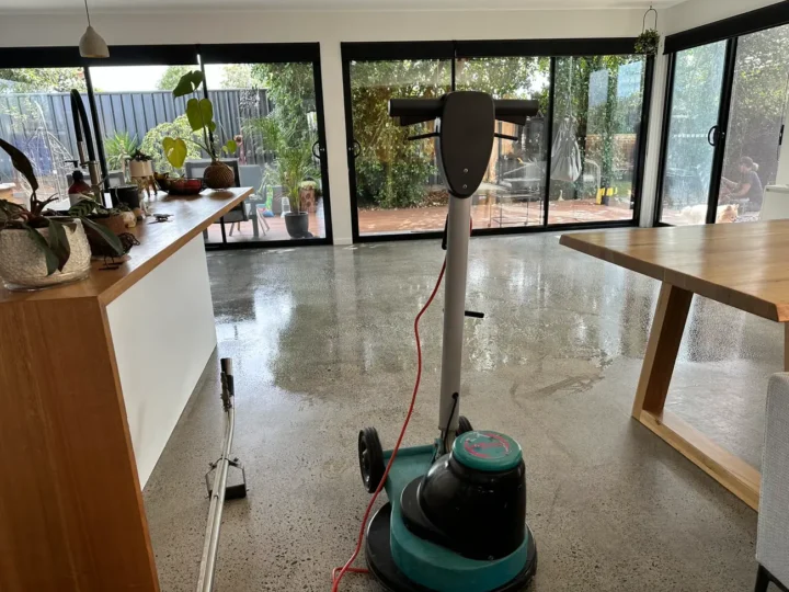 POLISHED CONCRETE CLEANING